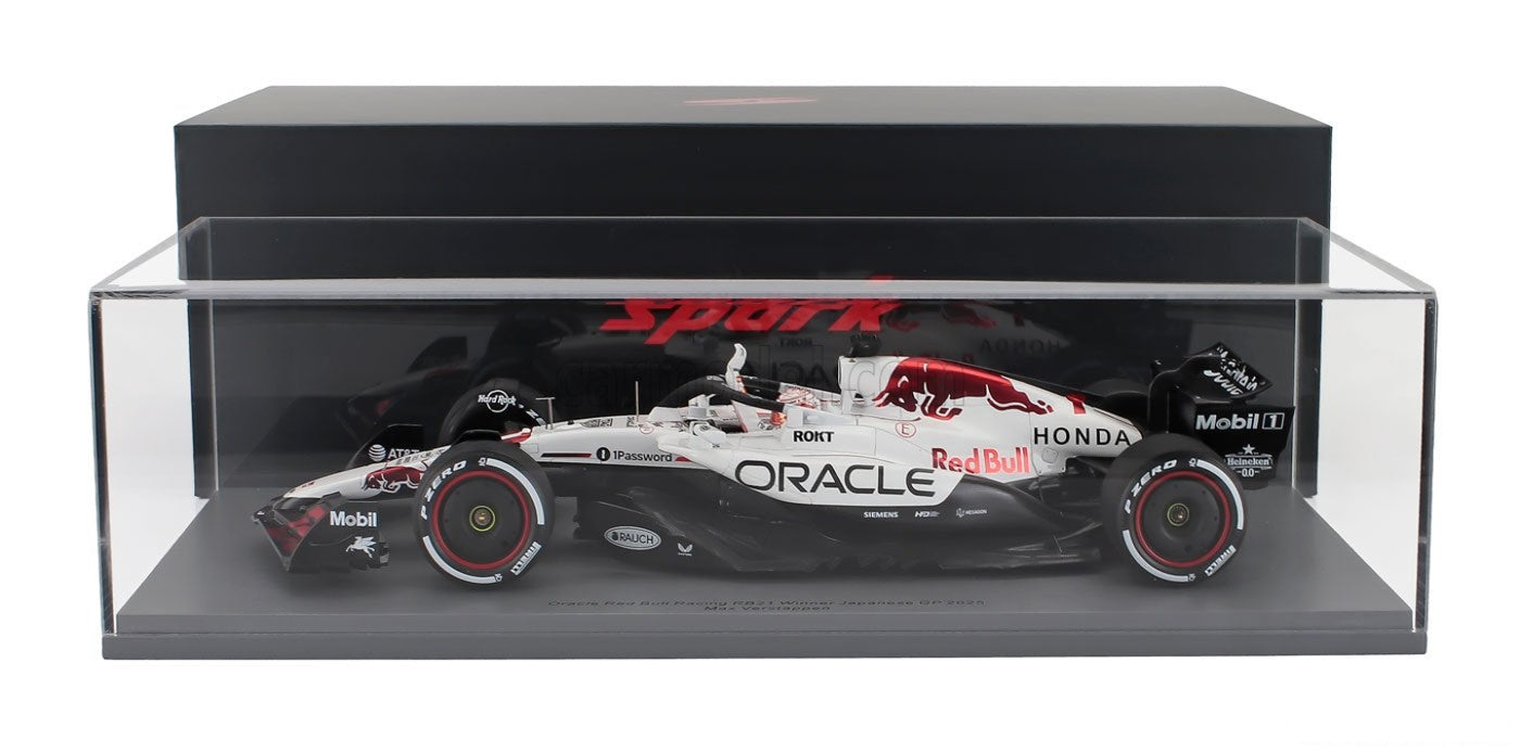 1/18 Spark Red Bull Racing RB21 #1 Max Verstappen Japanese GP Winner 2025