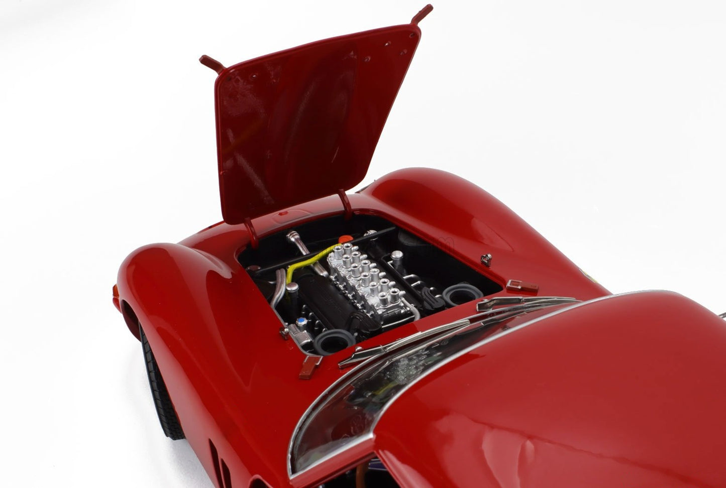 FERRARI 250 GTO - 1/12 SCALE DIECAST MODEL CAR - W/ OPENING DOORS BY KK SCALE